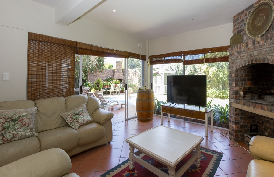 5 Bedroom Property for Sale in Kleinemonde Eastern Cape